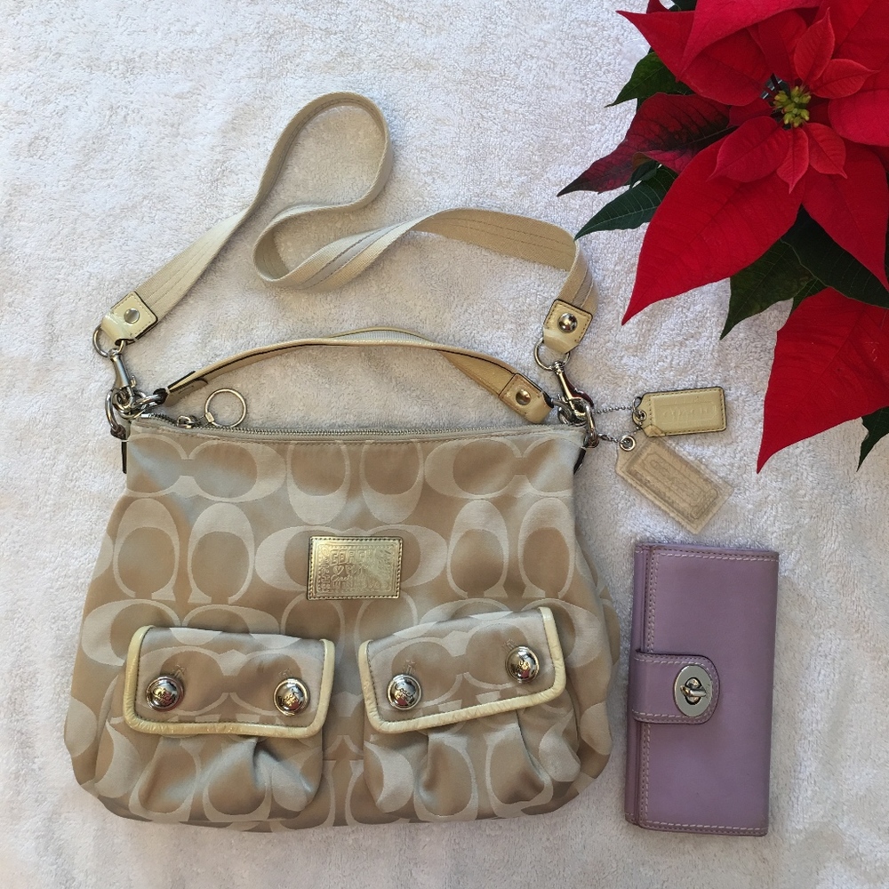 Coach purse with wallet