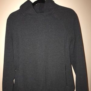 Lululemon pullover with front pockets