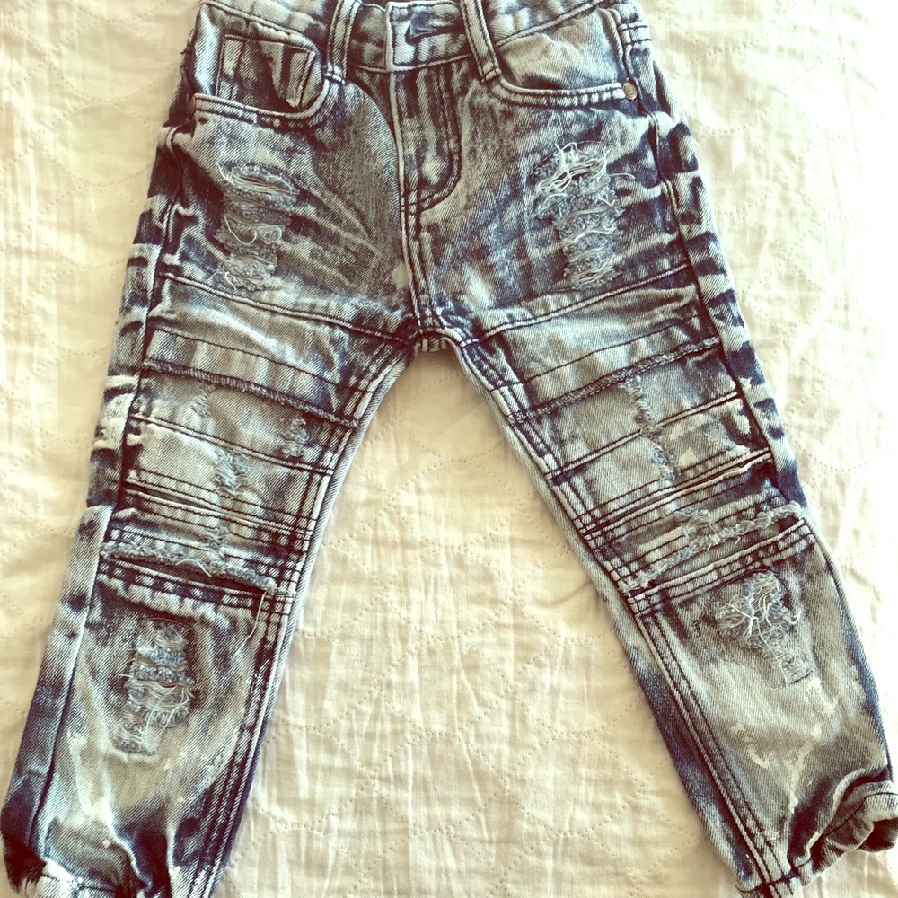 *SOLD on merc* Toddler Jeans