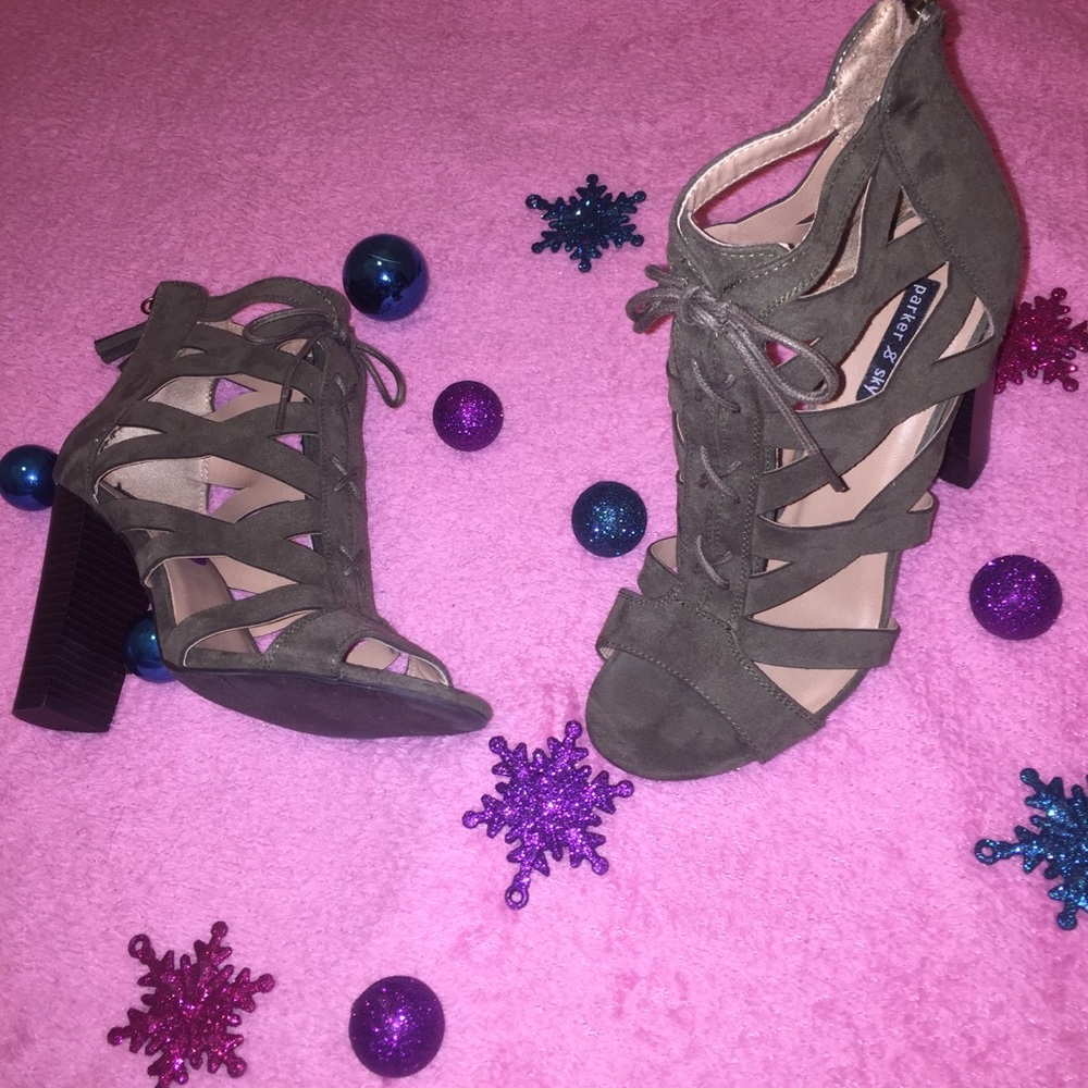 Parker&Sky Olive Green Cut Out Heels (Worn Once)
