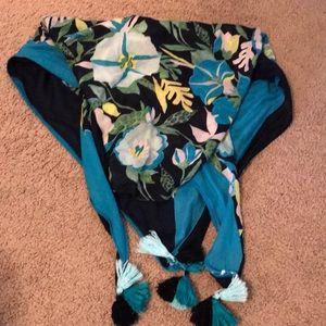 Floral scarf with tassels