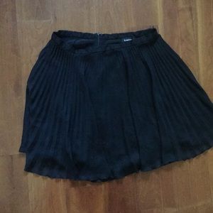 Bebe Black Pleated Skirt