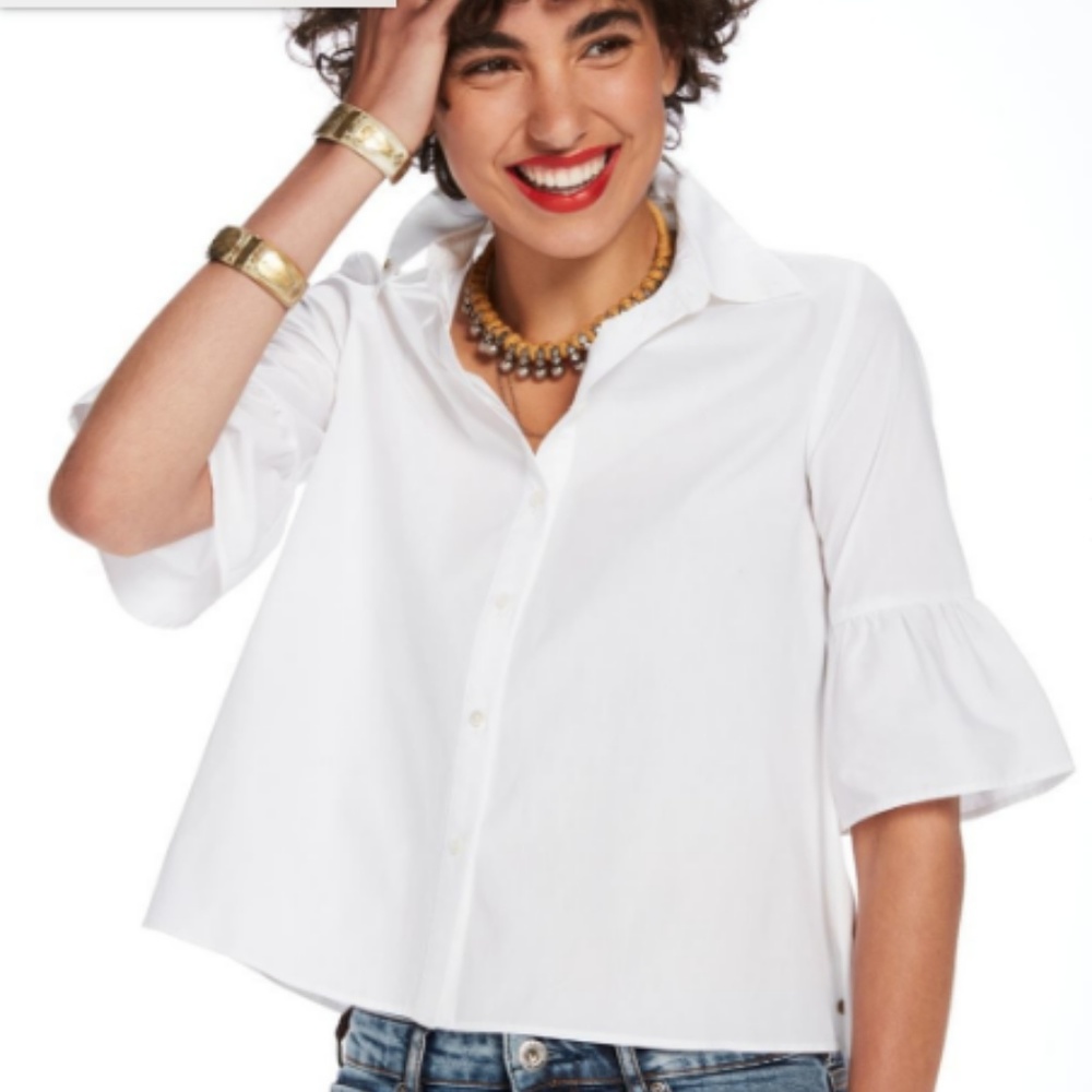 NWT White button up blouse with ruffles