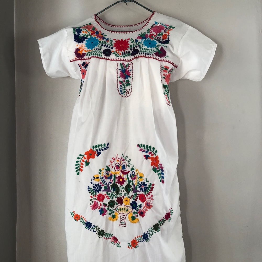 Vintage Embroidered Floral Folk Boho Dress