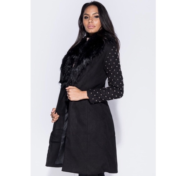 ❌SOLD❌New!! Studded Faux Fur Coat - Picture 5 of 6