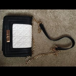 Beautiful chain cross body bag