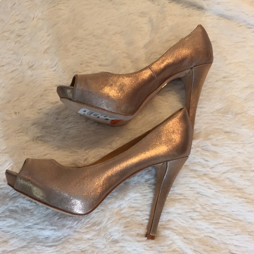 Badgley Mischka Bronze Peep Toe Heels - Picture 6 of 7