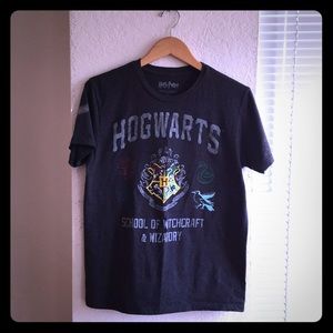 Official Harry Potter ‘Hogwarts’ T-Shirt