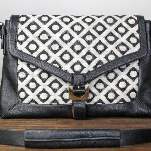 Diane Von Furstenberg Handbags - DVF Leather Crossbody Messenger Handbag Purse
