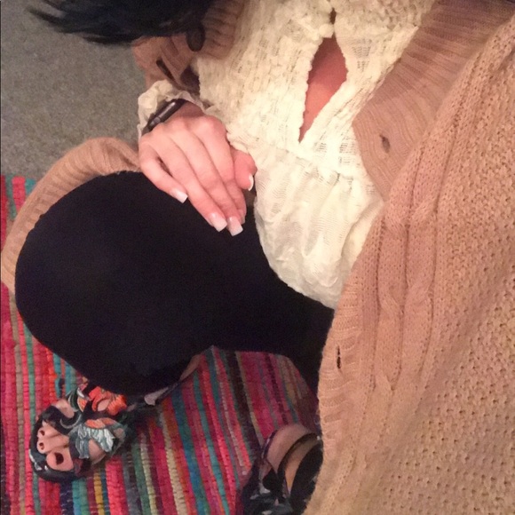 Meet your Posher, Carrie - Picture 3 of 3