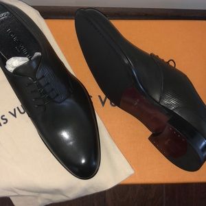 Men’s Louis Vuitton leather shoes