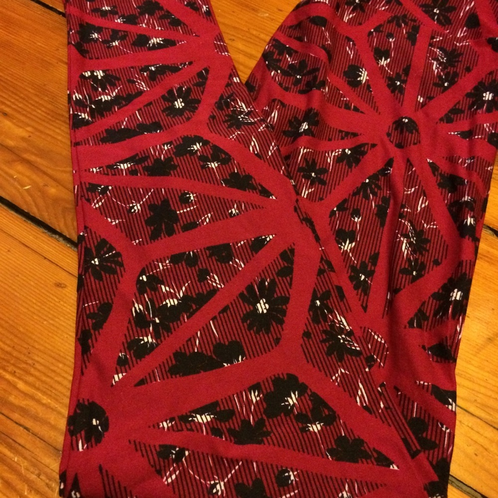 Bundle of 3 only! Lularoe OS red / black floral leggings!