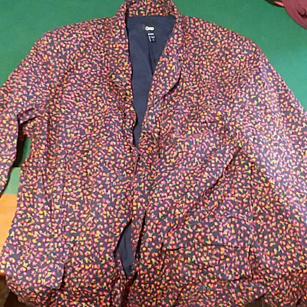 Floral Gap Button up