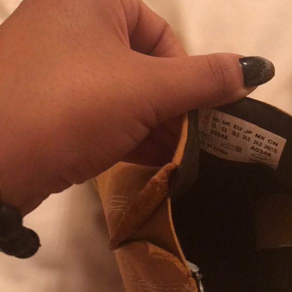 Timberland boots..little wedge great for everyday - Picture 4 of 5