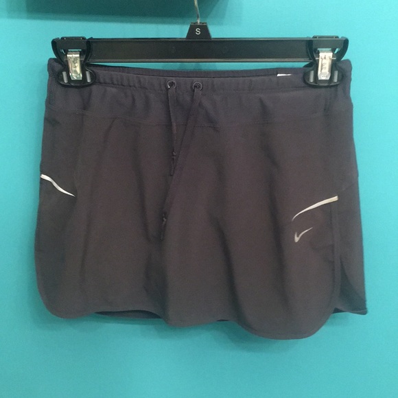 Nike Dresses & Skirts - Nike Golf/tennis skirt