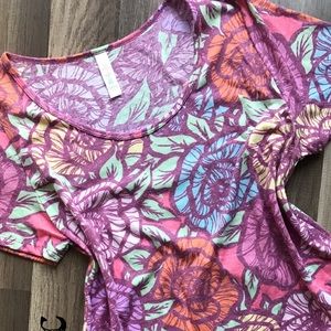 L Lularoe Classic T