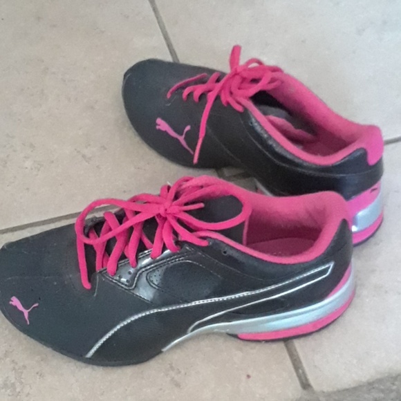 Puma Women's Athletic Shoes - Picture 1 of 3