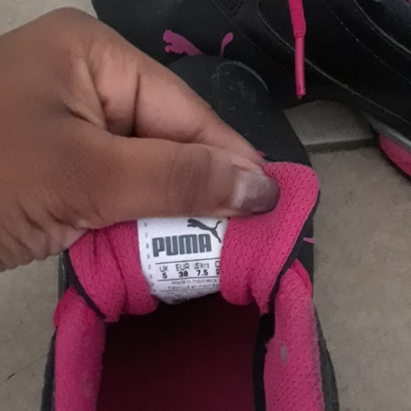 Puma Women's Athletic Shoes - Picture 3 of 3
