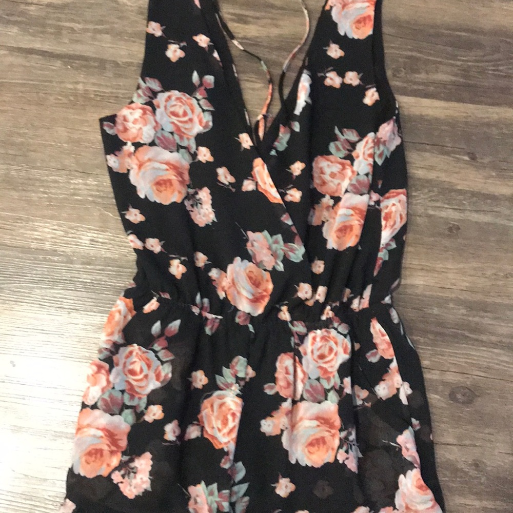 Rose patterned romper