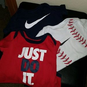 Nike Onsies 6-9 Months