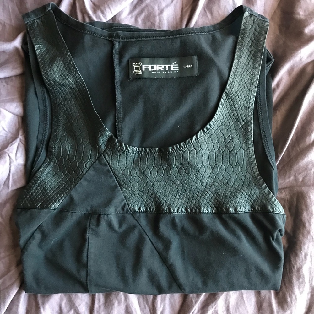 FORTÉ faux Python Textured Tank Top