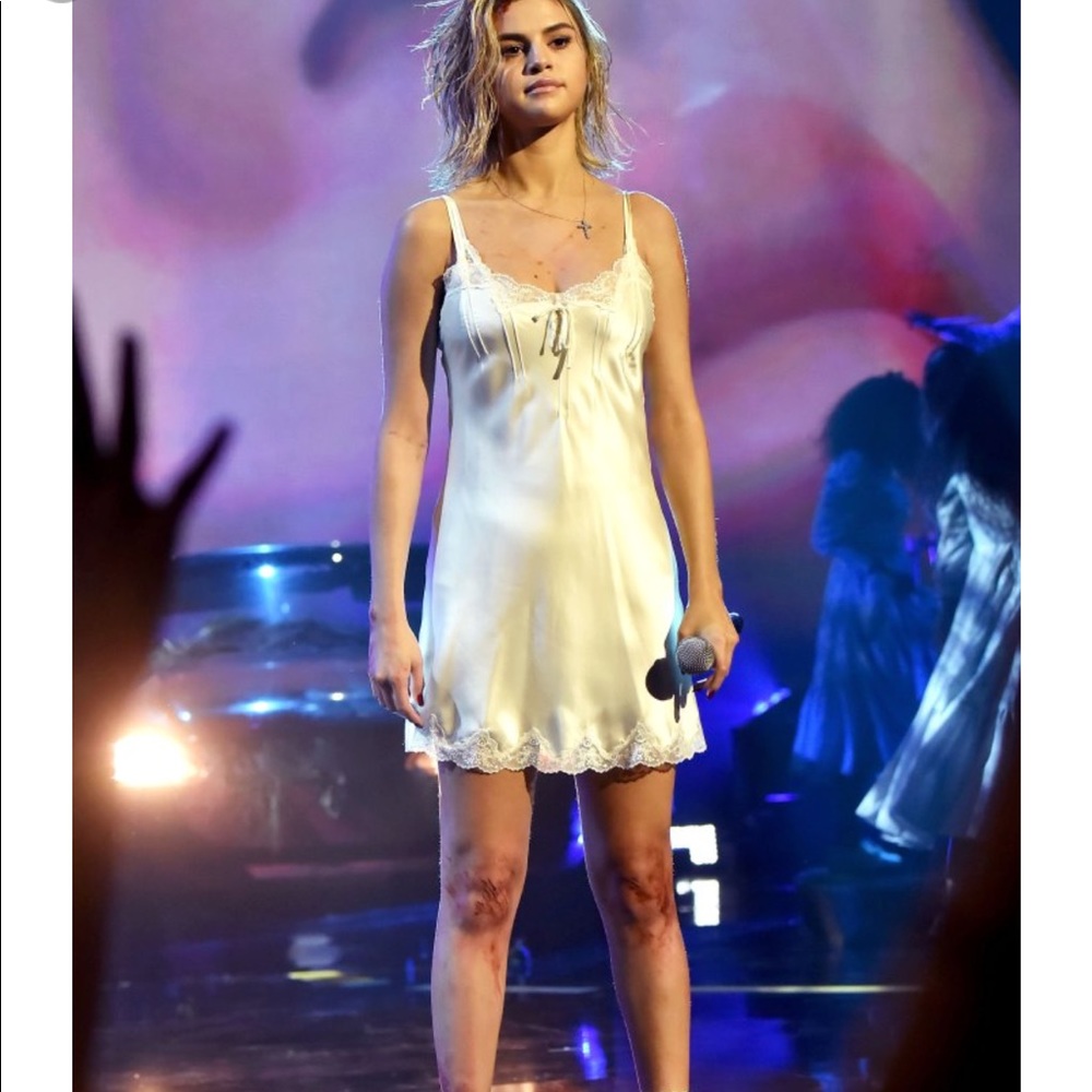 Selena Gomez style LA BAMBA SPORT White Satin Slip - Picture 3 of 7