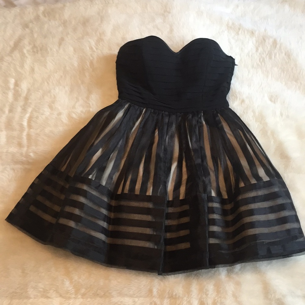 Betsy Johnson Evening Party Dress - Picture 1 of 8