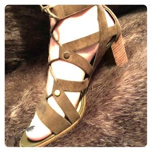 Strappy Lace Up Heel- olive/brown color