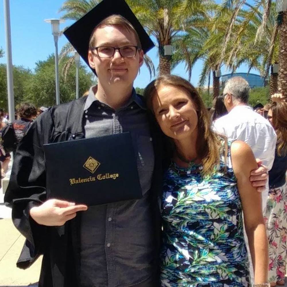 Meet your Posher, Lynn