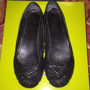 Gianni Bini black flats size 7