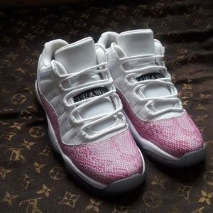 🌸💐PINK SNAKE SKIN JORDAN 11'S💐🌸