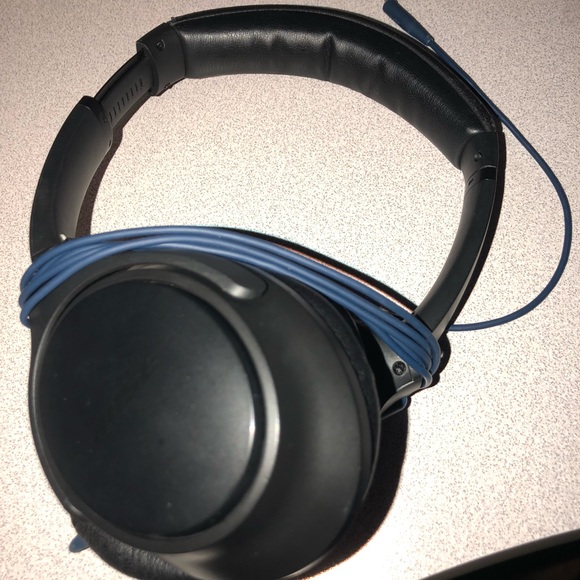 Bose Soundtrue 2 - Picture 1 of 3