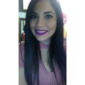 Meet your Posher, Crystal