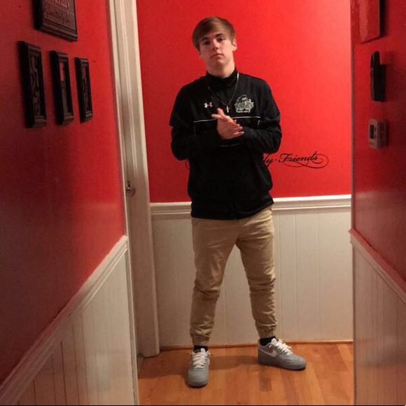 Meet your Posher, Duncan - Picture 1 of 1