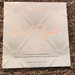 BH carli bybel eyeshadow and highlighter