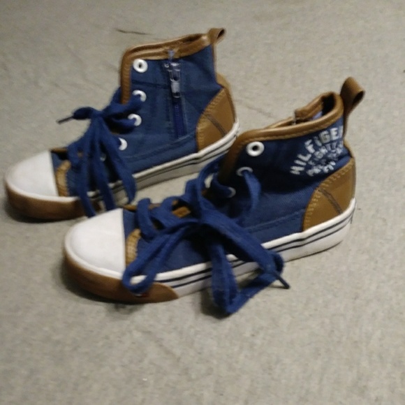Tommy hilfigure little boys high tops - Picture 2 of 2