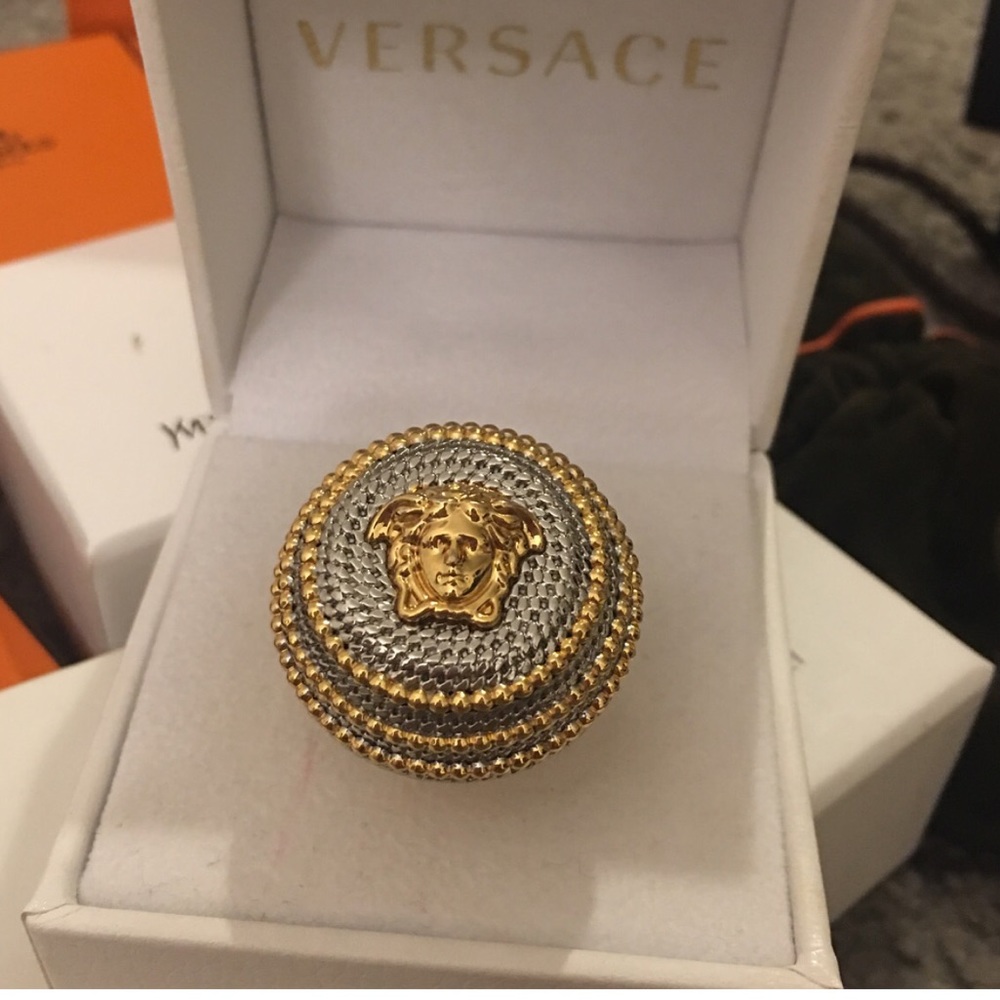 💯% Authentic Versace Medusa Cocktail ring