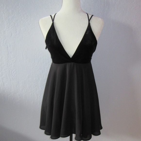 Nasty Gal Dresses & Skirts - Nasty Gal strappy babydoll dress velvet top plunge