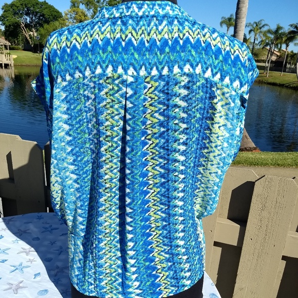 Vince Camuto Semi Sheer Abstract S Poly STRIKING! - Picture 2 of 4