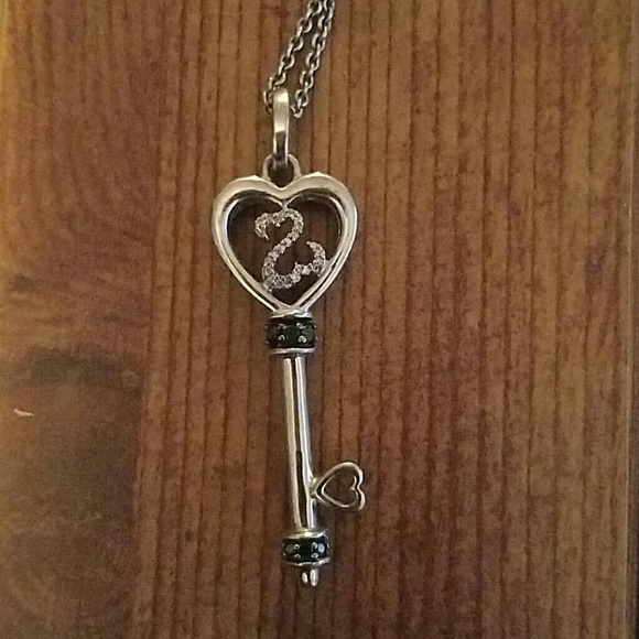Jewelry - Necklace