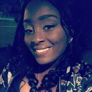 Meet your Posher, Natisha