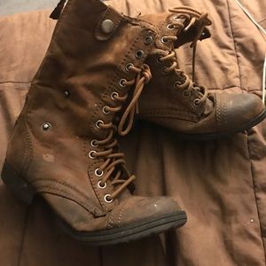 Size 5 1/2 brown boots