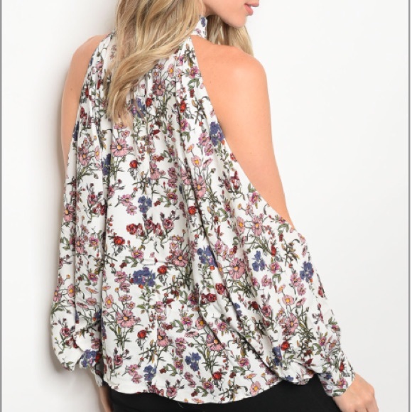 Floral cold shoulder top - Picture 2 of 3