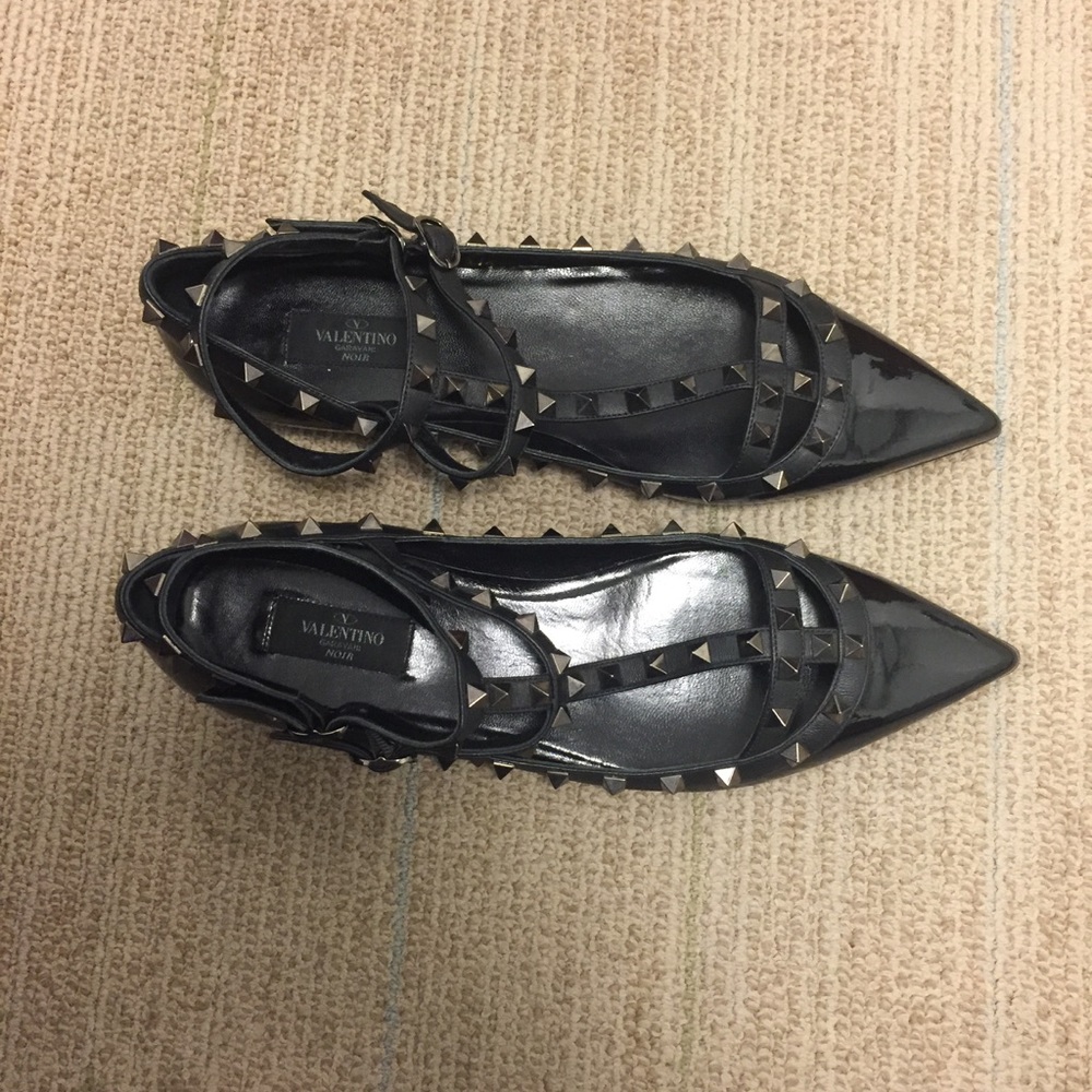 SOLD Valentino Rockstud T-Strap Flats 41.5 - Picture 2 of 8