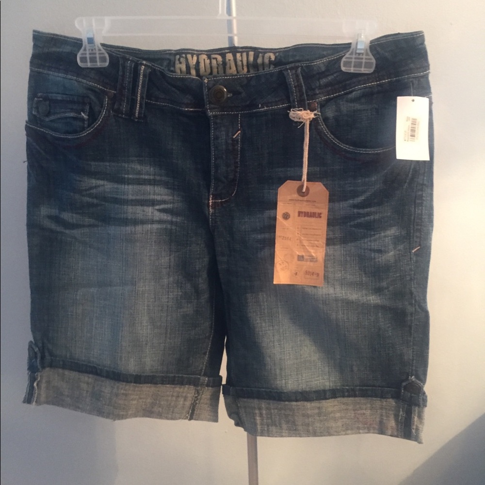 Stretch denim shorts