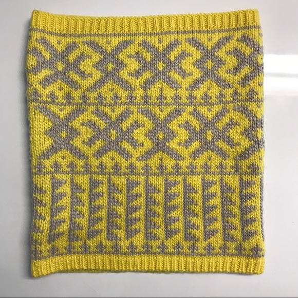 Gap Chunky Infinity Scarf NWT! - Picture 2 of 5