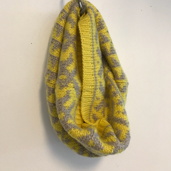 Gap Chunky Infinity Scarf NWT! - Picture 3 of 5
