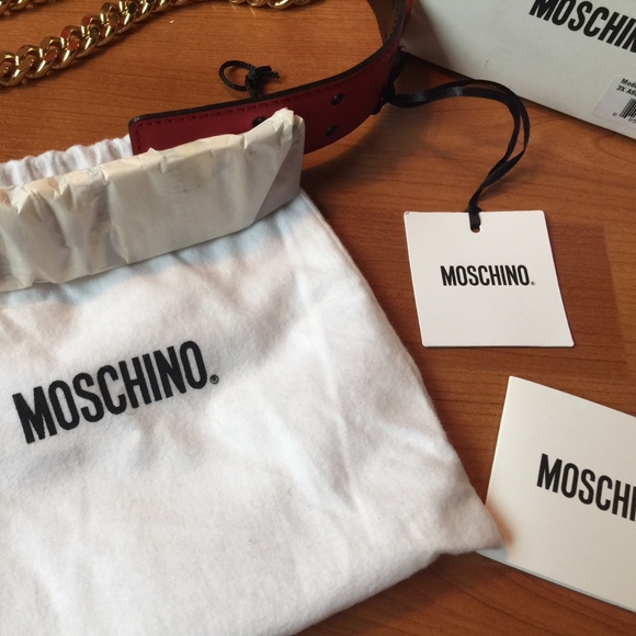 New Moschino 30th Anniversary Gold Chain Belt - Picture 3 of 6