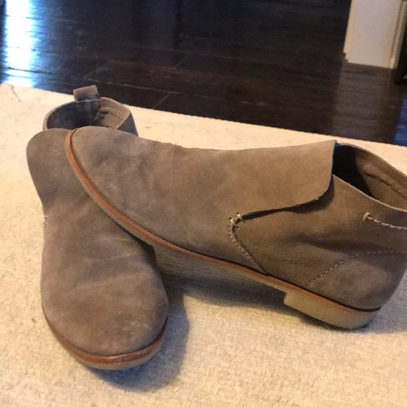 Dolce Vita Shoes - Dolce Vita suede bootie