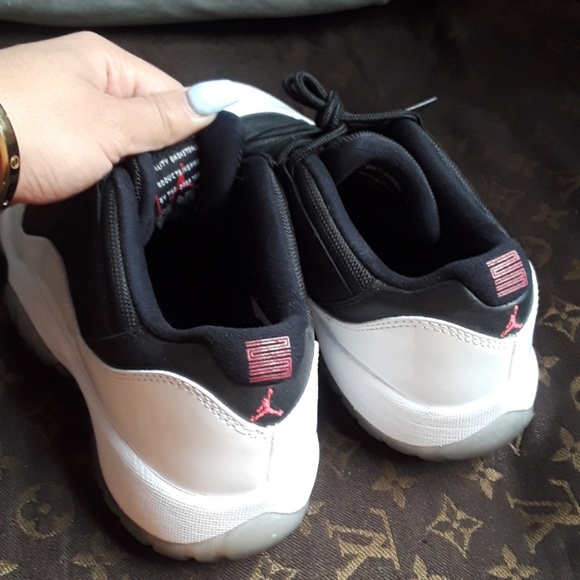 🤑❌ JORDAN 11 TUXEDOS ❌🤑 - Picture 3 of 4